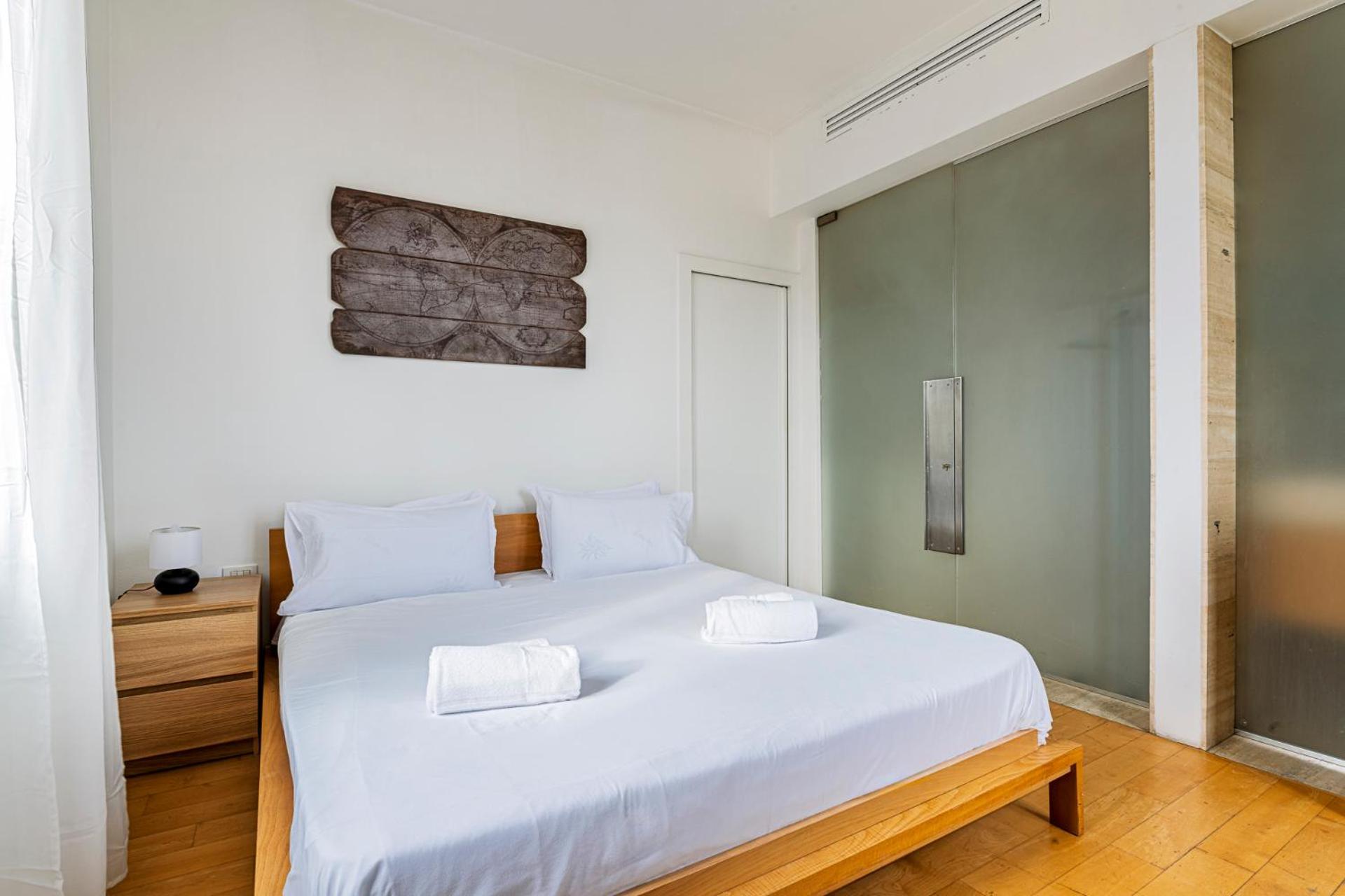 One Bedroom Apartment In Brera Milan Exterior photo